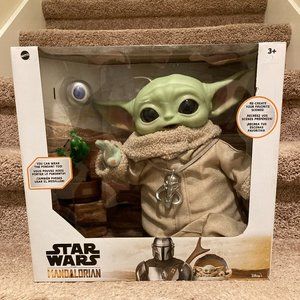 Star Wars The Mandalorian 11" Grogu Plush Adventure Bundle